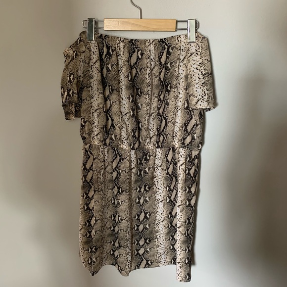 🔵Off Shoulder Dress - Picture 4 of 5